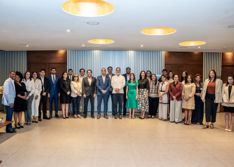 La Hoja de Ruta de Acción sobre los Plásticos plantea metas priorizadas a corto, mediano y largo plazo, con visión al año 2040.