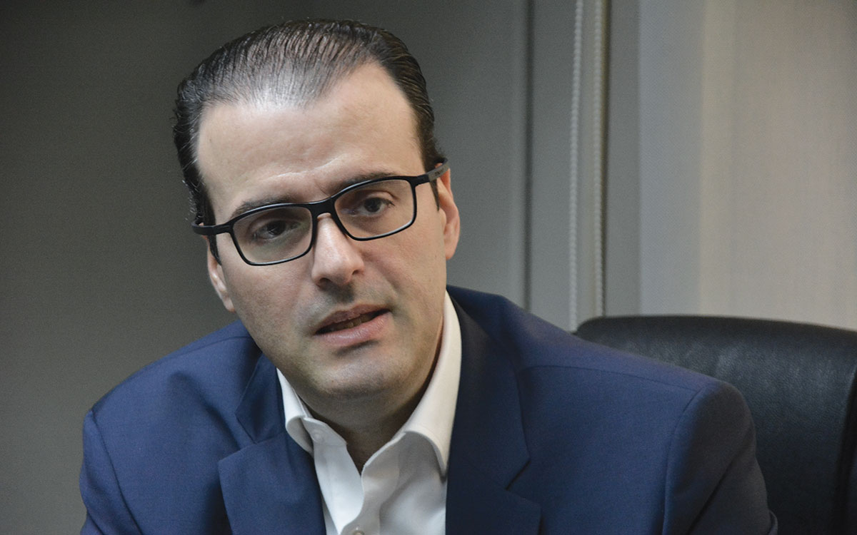 alvaro sousa adiplast