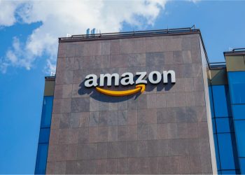Amazon se convirtió en septiembre de 2018 en la segunda empresa estadounidense en alcanzar el billón de dólares, solo por detrás de Apple.