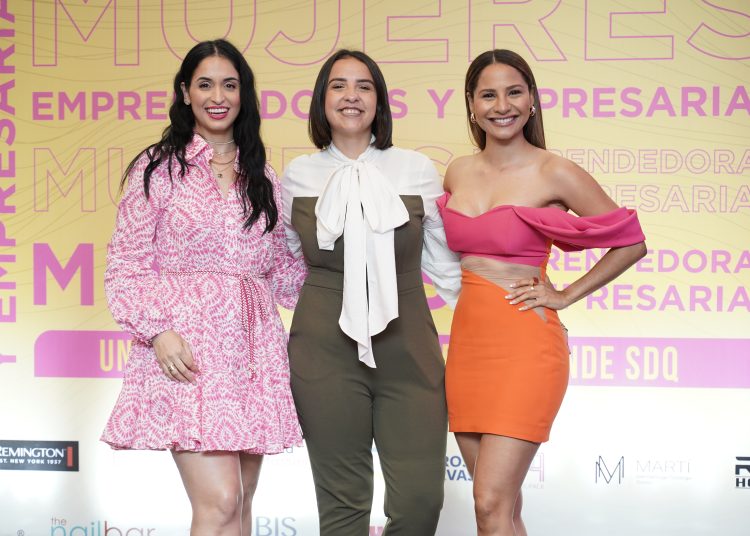 Ana Abreu, Ana Gabriela y Lisaura Lara.