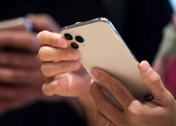 La tecnológica estadounidense está desarrollando nuevas características basadas en IA de cara al lanzamiento de su próxima gran actualización de sistema operativo iOS 18.