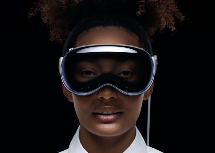 Apple Intelligence llegaría a iOS, iPadOS y macOS.