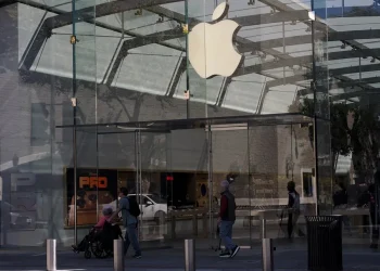 Apple enviará alrededor de 243 millones de iPhones por todo el mundo este año, según detalló Counterpoint Research a CNBC.