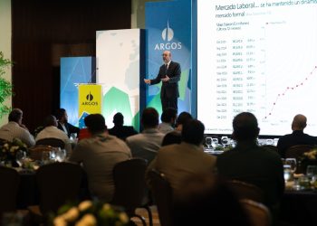 Argos Dominicana destacó que las iniciativas como Panorama Económico 2025 ratifica su compromiso con aportar a la evolución sostenible del sector.