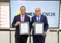 El certificado fue recibido por el presidente de la Aneih, Ángelo Viro, de parte del director general de Aenor Dominicana, Ariel Espejo Combes.