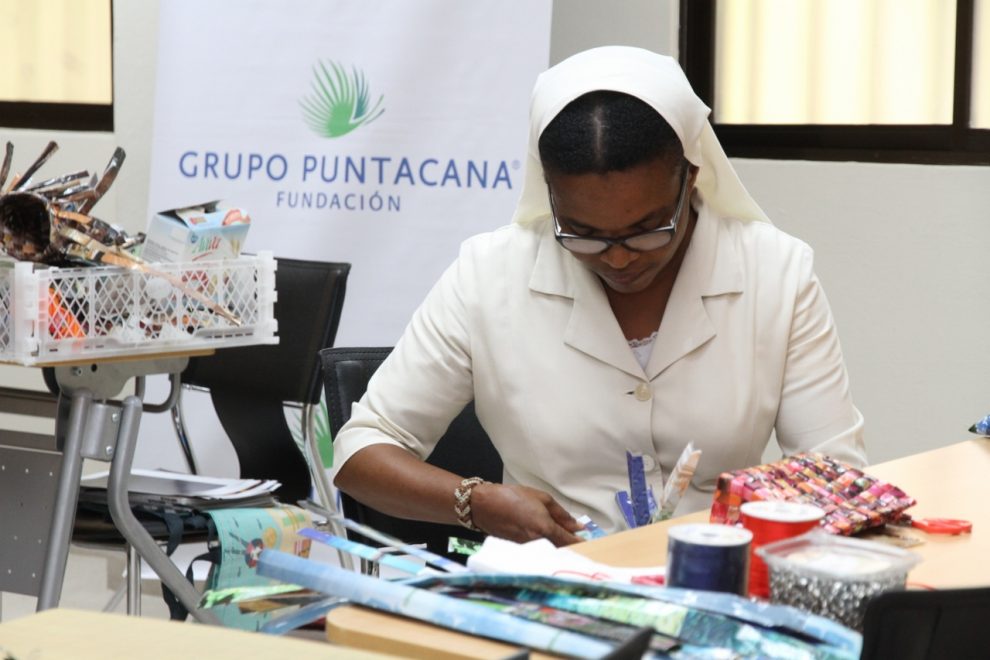 artesanas de bani (1) (1280x853)