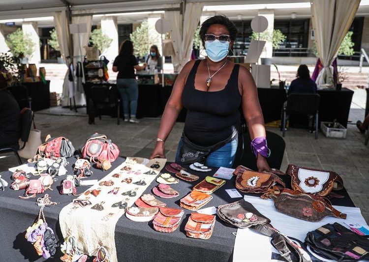 Artesanías, mujeres Uruguay