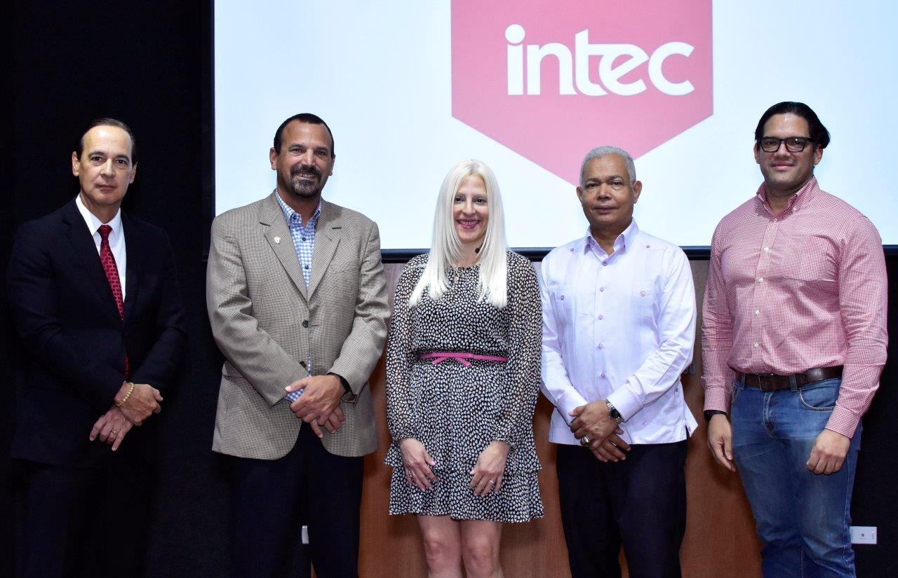 Arturo Del Villar, Ernesto Vázquez, Miriam Pabón, José Feliz y Norberto Rojas.