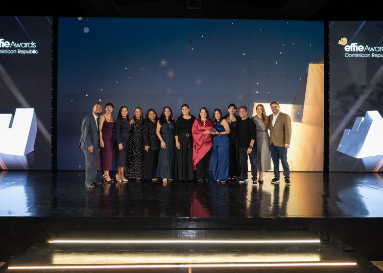 Marjorie Benoit, segunda vicepresidente de Publicidad y Promoción y líder del proyecto, destacó que el premio constituye una validación del trabajo realizado durante todo el proceso de transformación de marca.