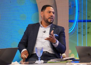 Torres afirmó que algunas instituciones estatales "están siendo secuestradas por la ignorancia de ciertos funcionarios".