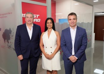 Leonardo Tonhaisen, Nancy Vazquez y Carlos Stefani.