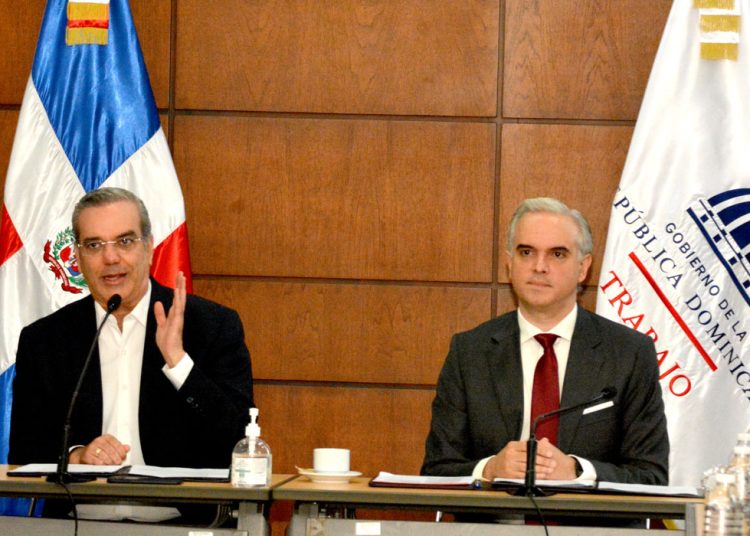 Luis Abinader y Luis Miguel De Camps. | Lésther Álvarez