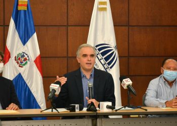 Aumento salarial al sector turismo. (2)