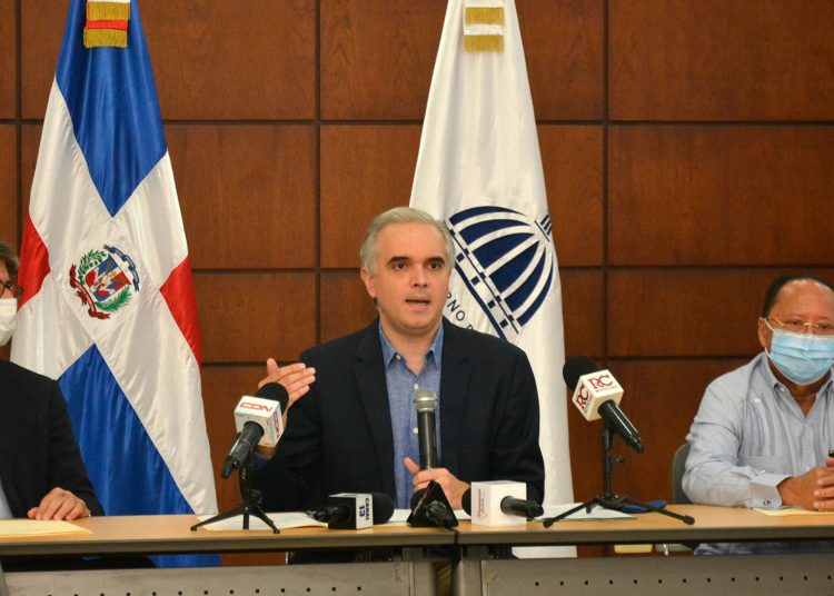 Aumento salarial al sector turismo. (2)