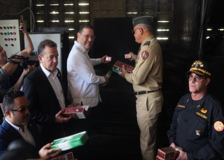 En los últimos cinco años, la Mesa contra el Comercio Ilícito ha decomisado y destruido más de 177 millones de unidades de mercancías ilícitas.