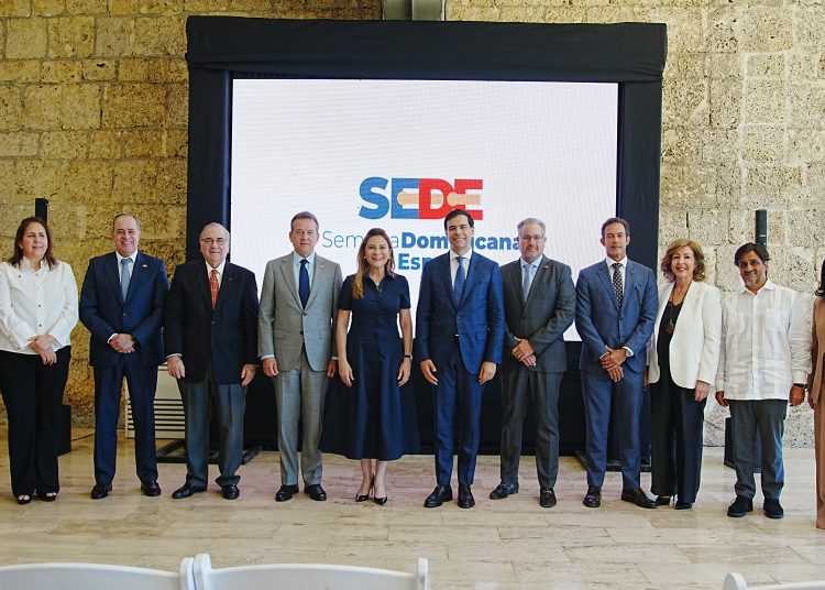 En la Semana Dominicana en España participarán el embajador Tony Raful, el ministro de Industria, Comercio y Mipymes, Víctor “Ito” Bisonó, el ministro de Cultura, Roberto Salcedo, y la alcaldesa del Distrito Nacional, Carolina Mejía, entre otras personalidades.
