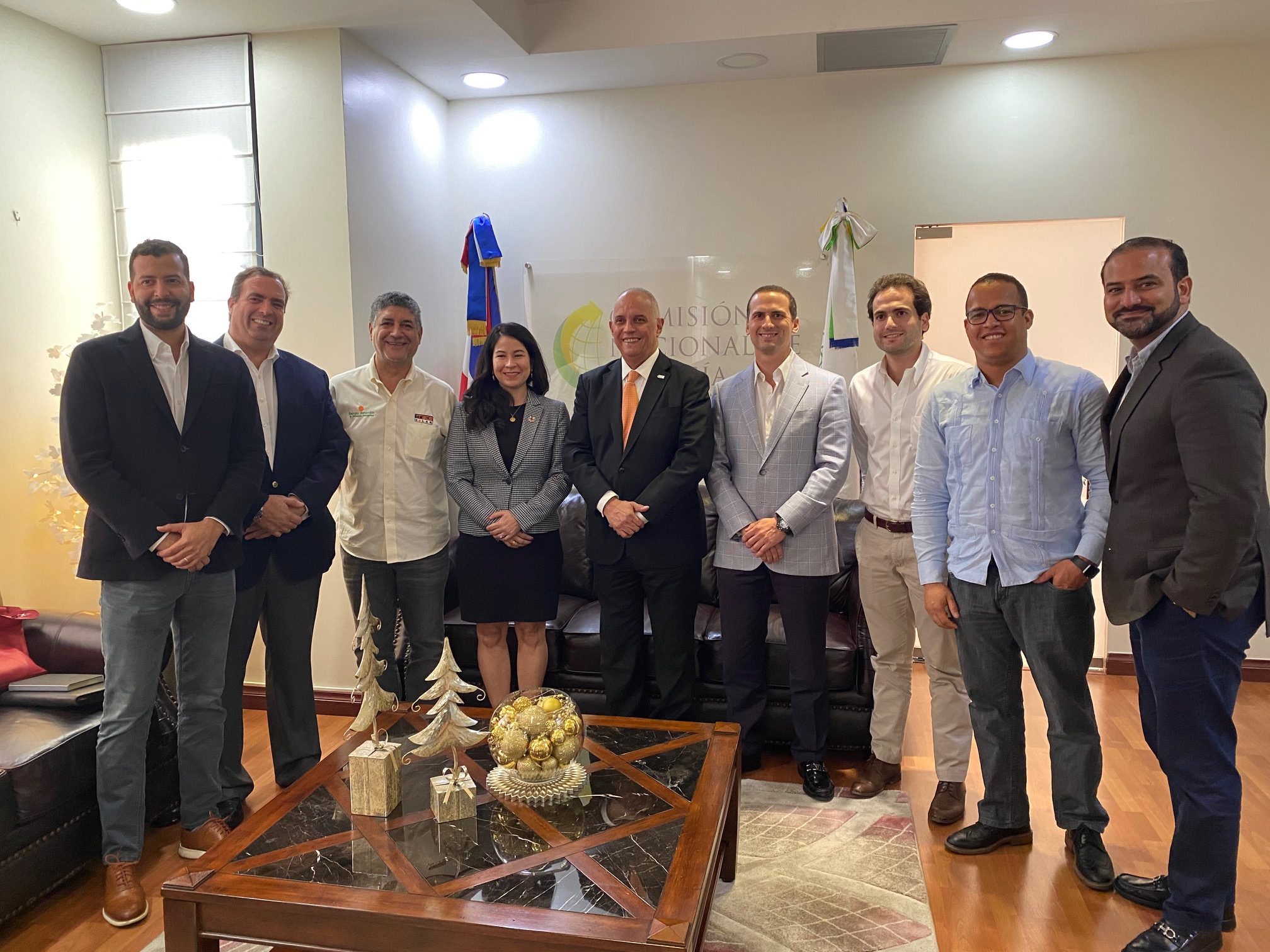 ángel canó, director de la cne, recibe a los miembros de asofer