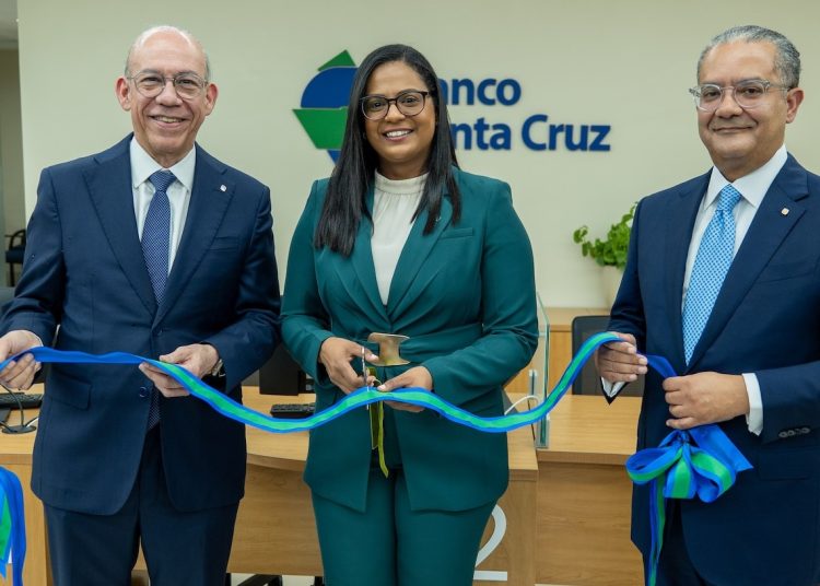 La apertura forma parte del plan de expansión de Banco Santa Cruz para acercar servicios bancarios a más comunidades.