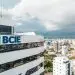 De acuerdo con el comunicado oficial de JCR, la mejora en la perspectiva obedece al nuevo marco quinquenal 2025-2029 del BCIE.