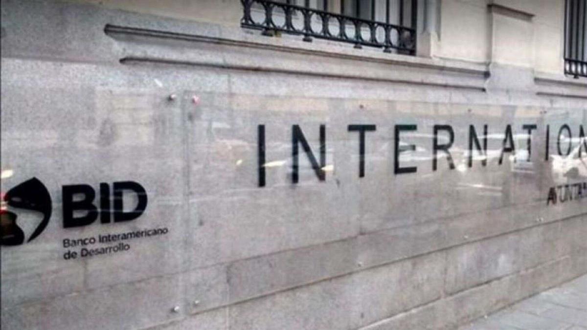 Ministros de Economía centroamericanos se dan cita en reunión del BID en Panamá