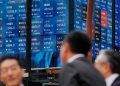 El principal índice de la Bolsa de Seúl, el Kospi, se disparó un 5.2% o 422.36 puntos este lunes.