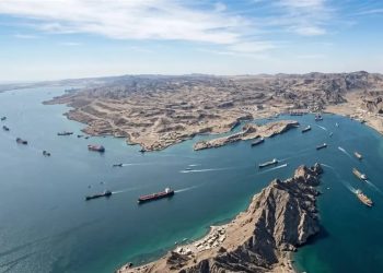 El Estrecho de Ormuz es una vía clave para el comercio mundial de petróleo.
