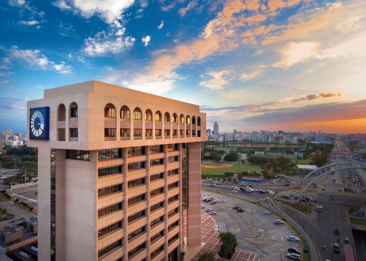 Torre Popular, sede del Banco Popular Dominicano. - Fuente externa.