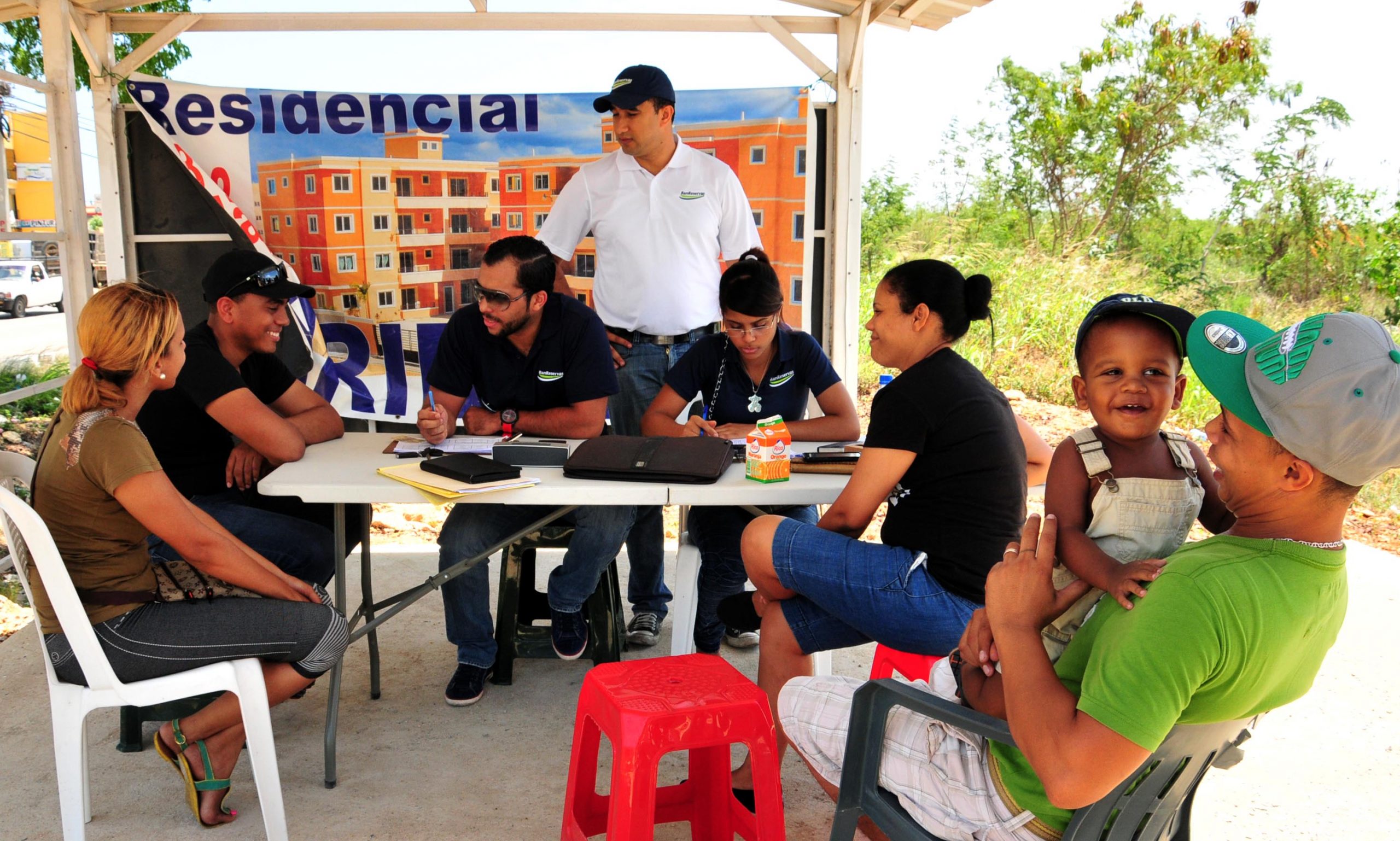 Los agentes del BanReservas atenderán las solicitudes de crédito hipotecario de los interesados durante la feria Expo Hogar.