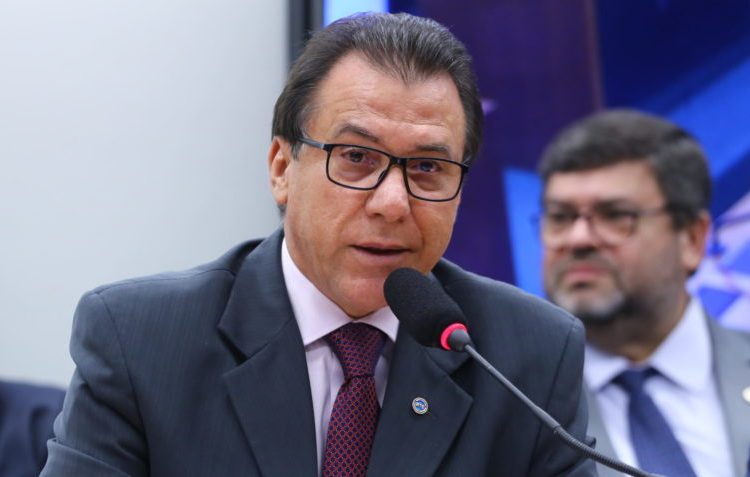 El ministro de Trabajo, Luiz Marinho, reconoció que la tasa de desempleo aún no refleja la reducción del ritmo de generación de nuevos puestos de trabajo.