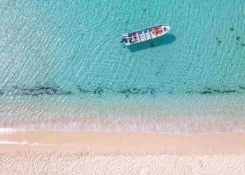 Bahía de las Águilas |  
 Amilcar Kalaf.