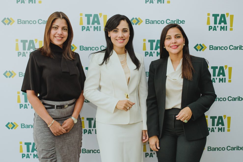 banco caribe julissa heredia, xiomy ramírez e isleyda peña.