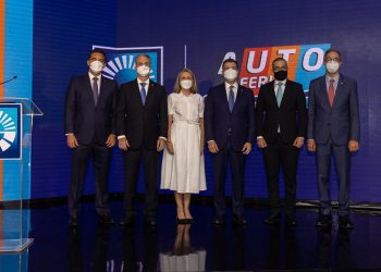 Francisco Ramírez, René Grullón, Clara Reid, Christopher Paniagua, Pascal Peña Pérez y José Mármol.