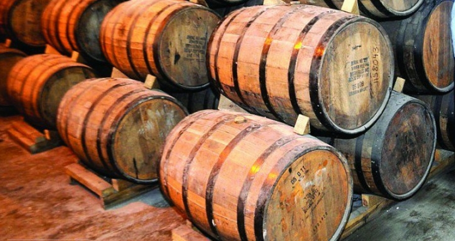 barricas de ron.