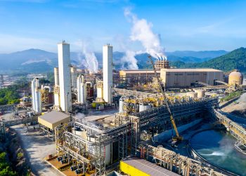 La presa almacenará sedimentos inertes como arena y arcilla, mientras el agua clarificada se reutiliza en el proceso.