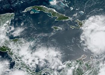 Las alertas de huracán, además de las Islas Caimán, cobijan la costa de la península de Yucatán (México), incluyendo Cozumel, de Chetumel a Costa Maya, y desde Cancún hasta Cabo Catoche.