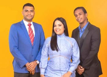 Jheiron Medrano, Emadin Guaba y Samuel Quezada, directivos de la Biblioteca Banileja.