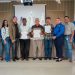 Los productores beneficiados recibieron certificados de bonificación para modernizar sus sistemas de riego.