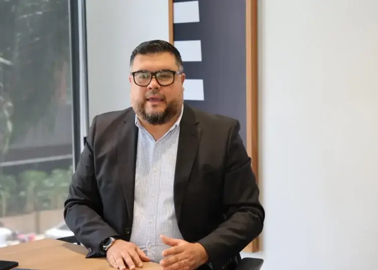 Uno de los retos, según Bruno Moris Vera, es asegurar que esa experiencia laboral esté anclada en principios de equidad. FOTO / Ronny Cruz.
