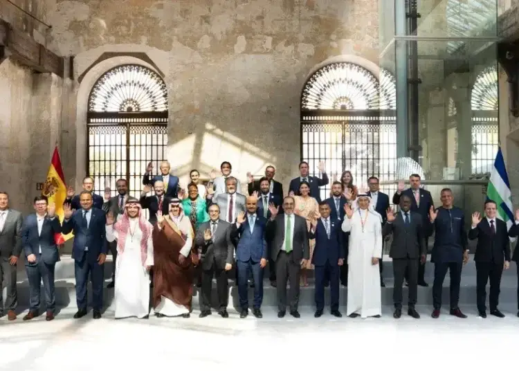 Representantes del Banco de Desarrollo de Américia Latina y el Caribe (CAF), del Grupo de Coordinación Árabe y del Fondo de la OPEP para el Desarrollo Internacional junto a varios líderes en el marco de la IV Conferencia sobre Financiación al Desarrollo.