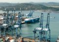 El Canal de Panamá experimenta un aumento de tránsito impulsado por el comercio de gas natural licuado y contenedores hacia EE.UU. y Asia.