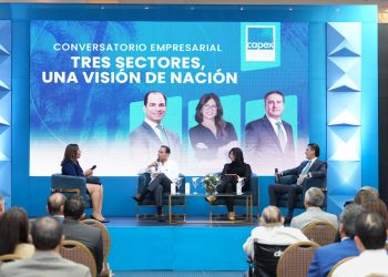 Capex reunió a líderes de turismo, zonas francas y sistema de pensiones.