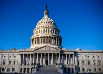 Una vez que el megaproyecto de ley supere el trámite en el Senado, regresará de nuevo a la Cámara de Representantes, que revisará los cambios aprobados.