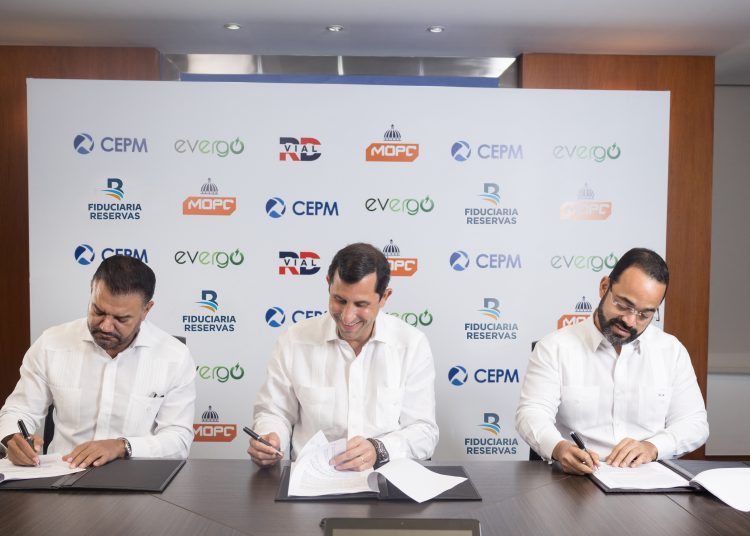 CEPM aportará luminarias y energía solar para tramo de la Autovía del Coral