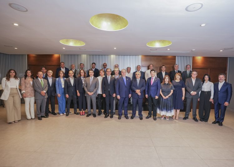 Celso J. Marranzini, presidente del Conep, destacó el compromiso del sector privado con el desarrollo del país.