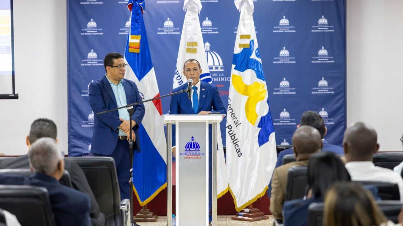 Contraloría refuerza cumplimiento de la Ley de Contrataciones Públicas