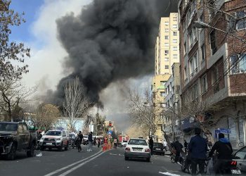 Los sectores químico, petrolero y automotriz figuran entre los más afectados por las interrupciones en suministros.