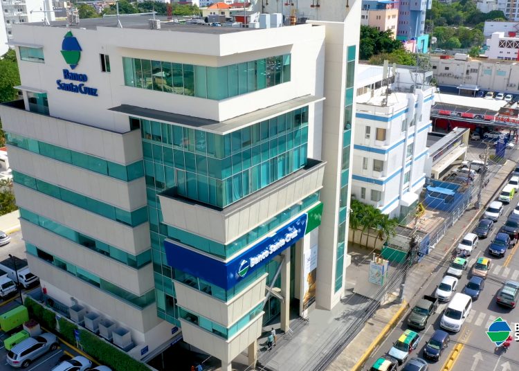 Caìpsula Banco Santa Cruz 4K.00_00_27_26.Still003