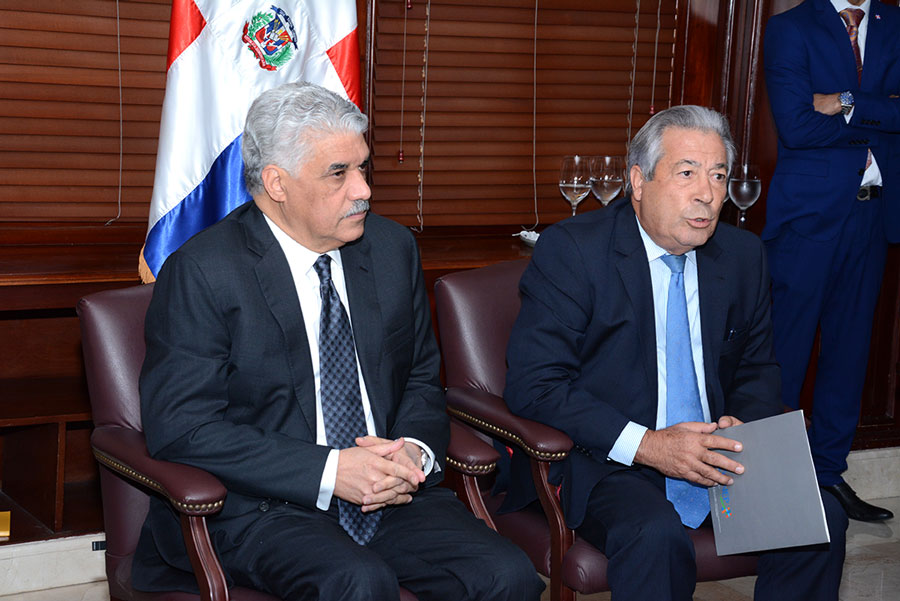 canciller miguel vargas con los directivos del conep 5