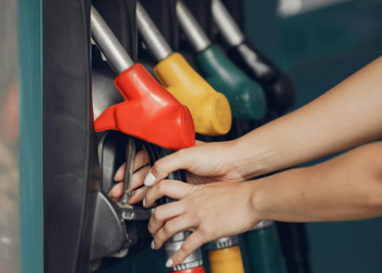 Estación de combustibles. - Fuente externa.