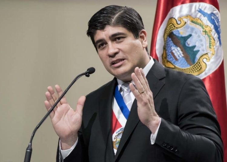 Carlos Alvarado